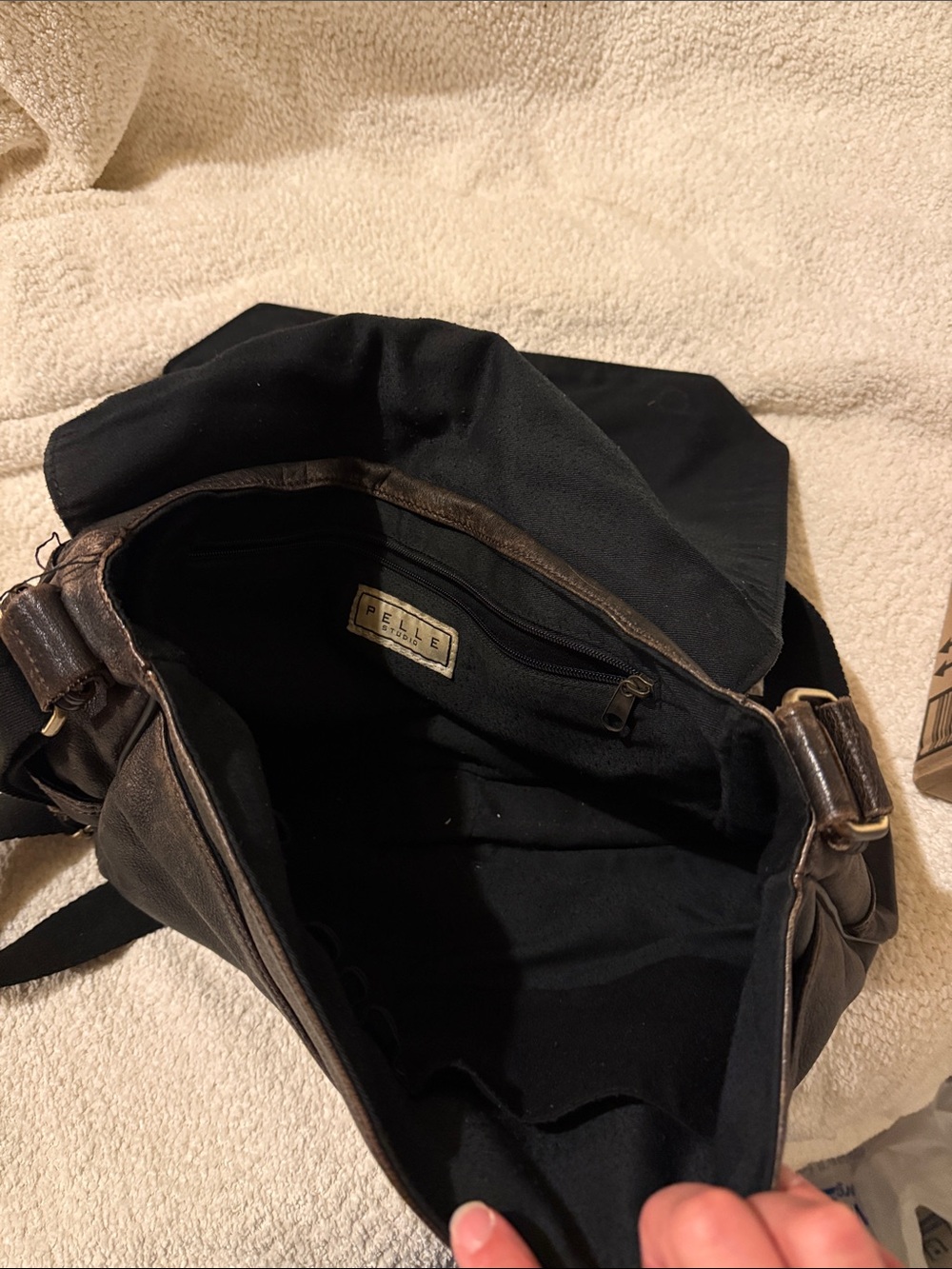 Pelle Studio Dark Brown Leather Messenger Bag for Men - Picture 4 of 5